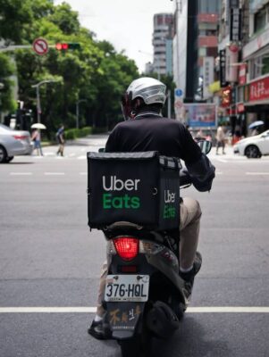 Devenir livreur Uber Eats